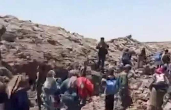 سوريا:
      آلاف
      من
      أبناء
      القبائل
      العربية
      يتجهون
      إلى
      السويداء
      دفاعاً
      عن
      عشائر
      البدو