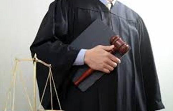 عاجل.."بيهكر تليفون زميلاته لابتزازهن".. فضـ.يحة محامي داخل محكمة حلوان