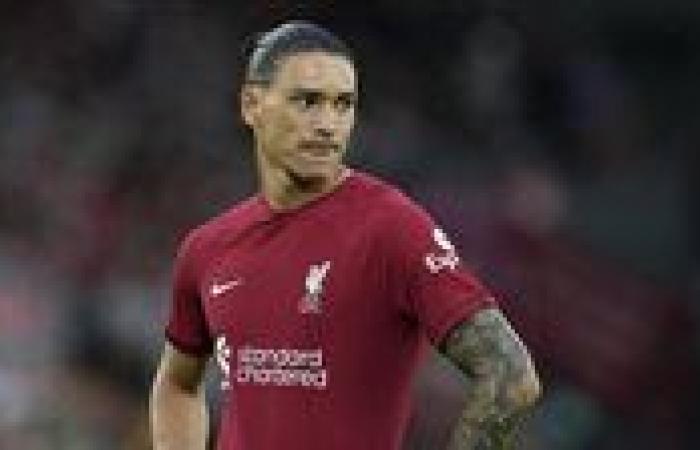سباق رباعي على داروين نونيز.. وبرشلونة وميلان في صراع مع الهلال والنصر