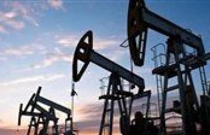 69.34 دولارًا لبرنت و67.51 للخام الأميركي| أسعار النفط تتجمد وسط 18 حزمة عقوبات أوروبية ومخاوف من رسوم أغسطس