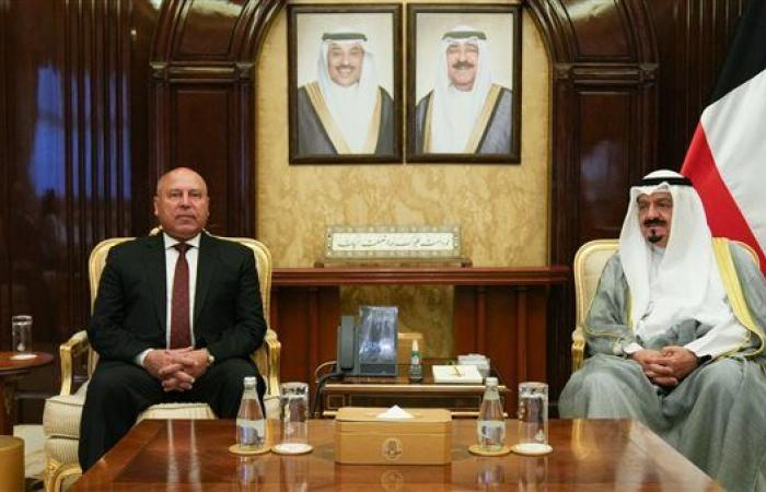 رئيس وزراء الكويت يستقبل كامل الوزير لبحث تعزيز التعاون الثنائي بين البلدين