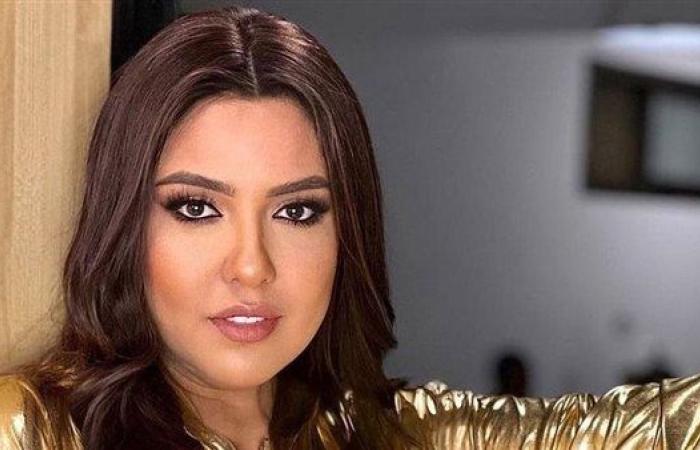 مي كساب توجه رسالة دعم لـ أنغام: ربنا يتم شفاكي