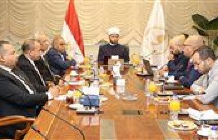 وزير الأوقاف يبحث مع رئيس "الوطني للتدريب والتعليم" دعم تأهيل الأئمة
