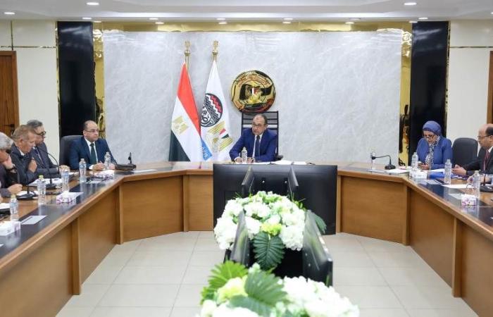 وزير قطاع الأعمال يجتمع بمجلس «النصر للتعمير » الجديد ويوجه بإحداث نقلة نوعية في الأداء واستغلال الأصول