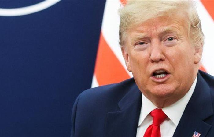 ترامب يبرم اتفاقًا تجاريًا مع الفلبين ويفرض رسومًا جمركية على وارداتها بنسبة 19%