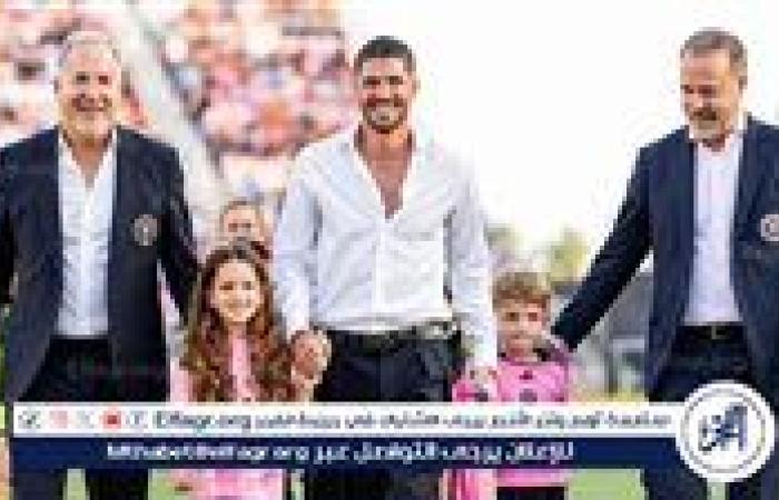 موسيقى وألعاب نارية في تقديم دي بول