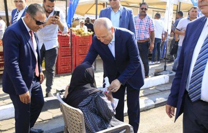 محافظ القاهرة يستجيب لمسنة ويوفر لها كيلو لحمة بالجمالية