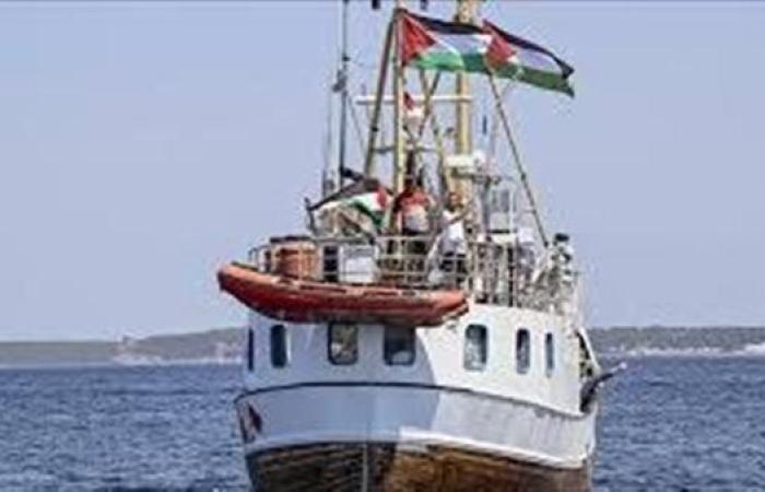 الاحتلال يقتحم سفينة "حنظلة" ويعتقل المتضامنين الدوليين قرب غزة