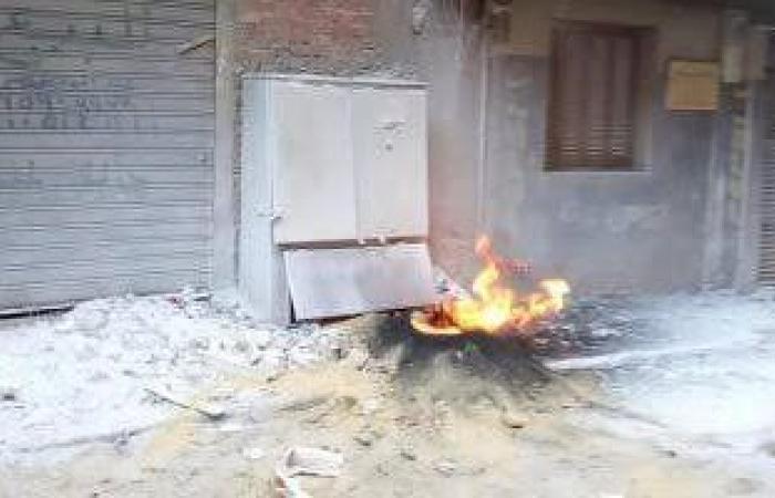 السيطرة على حريق كابينة كهرباء بعزبة النخل بالقليوبية