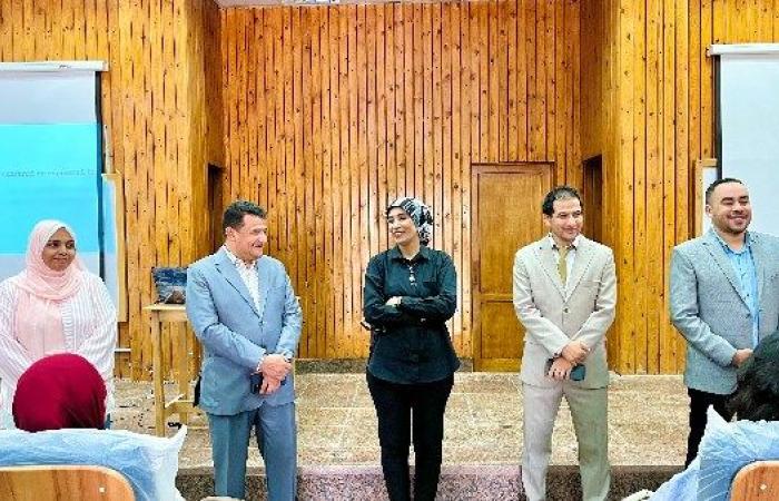 رئيس جامعة الأقصر تتفقد الجامعة الأهلية للاطمئنان على سير العملية التعليمية وانتظام الدراسة